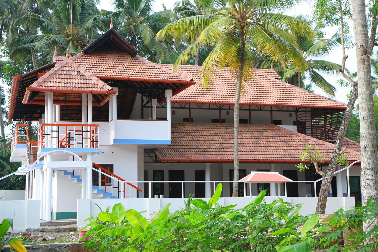Chaandhni Lake View Hotel Alappuzha Bagian luar foto